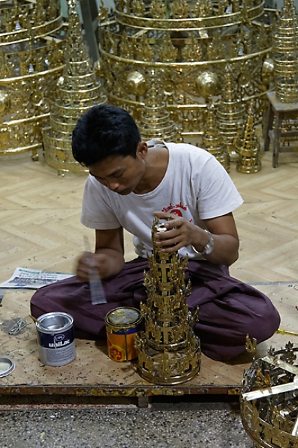 Mandalay-Bouddha Mahamuni-023